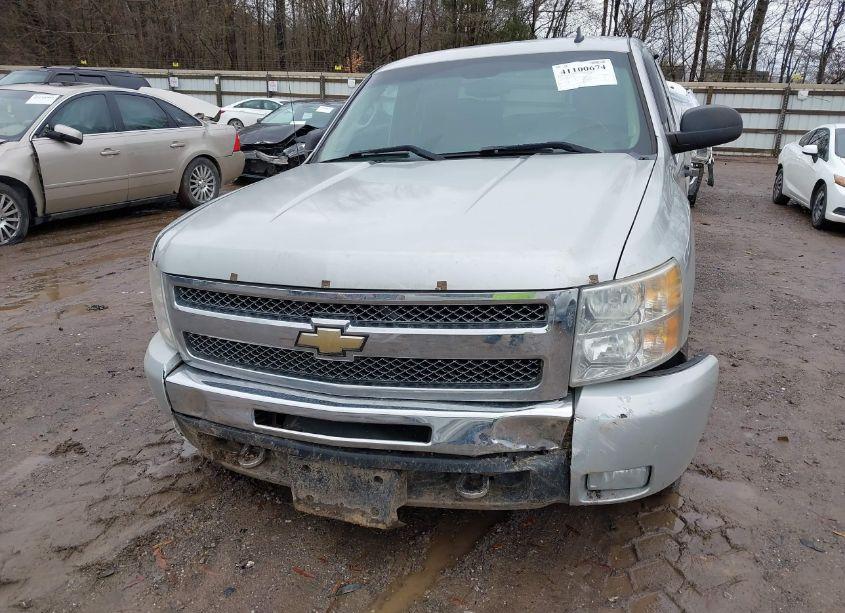 Photo 6 of 2010 Chevrolet Silverado 1500 LT (VIN 1GCSKSE39AZ155564)