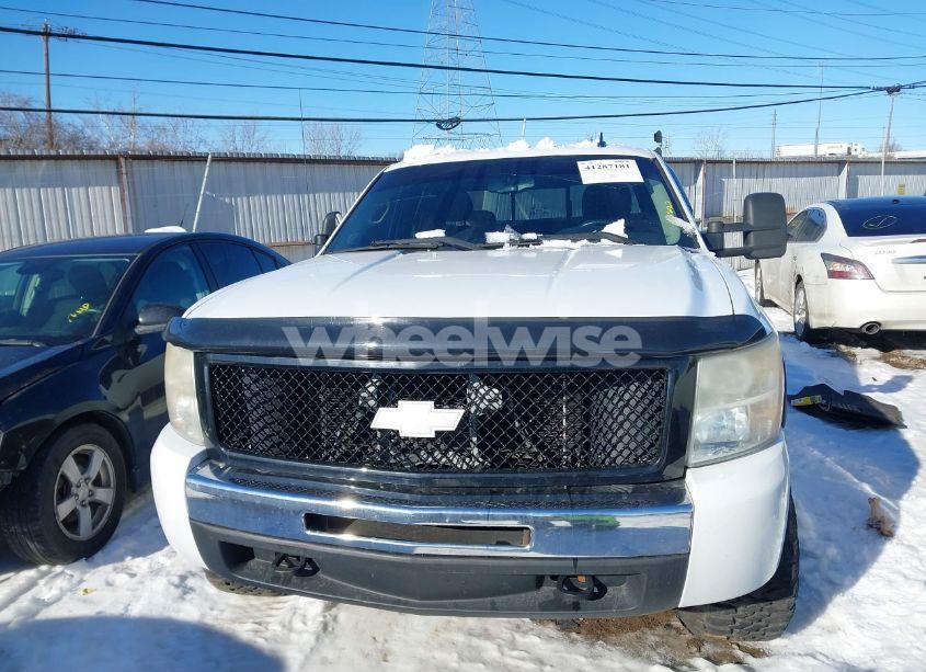 Photo 13 of 2010 Chevrolet Silverado 1500 LT (VIN 1GCSKSE39AZ166421)