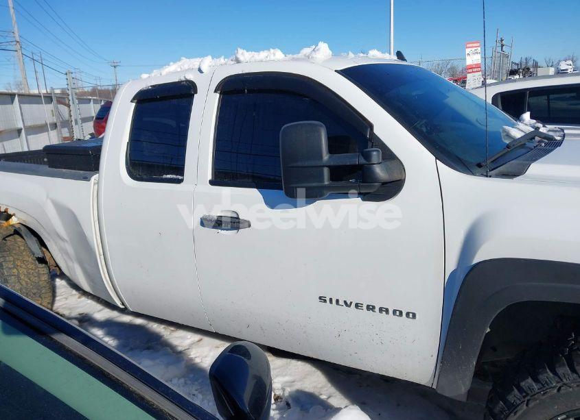Photo 14 of 2010 Chevrolet Silverado 1500 LT (VIN 1GCSKSE39AZ166421)