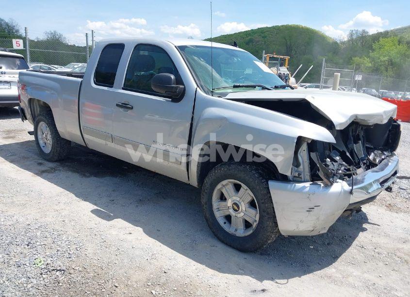 2010 Chevrolet Silverado 1500 LT (VIN 1GCSKSE39AZ228674) main photo