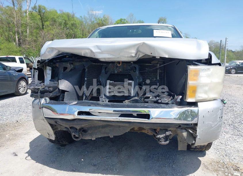 Photo 6 of 2010 Chevrolet Silverado 1500 LT (VIN 1GCSKSE39AZ228674)