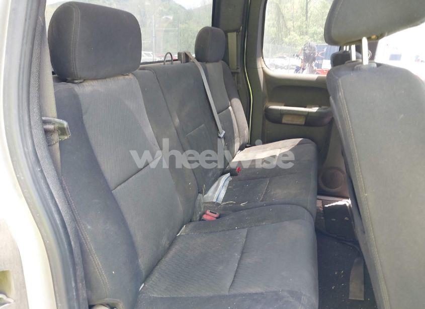 Photo 8 of 2010 Chevrolet Silverado 1500 LT (VIN 1GCSKSE39AZ228674)