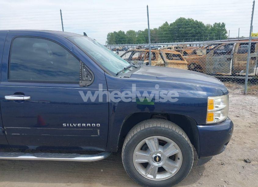 Photo 13 of 2010 Chevrolet Silverado 1500 LT (VIN 1GCSKSE39AZ278295)