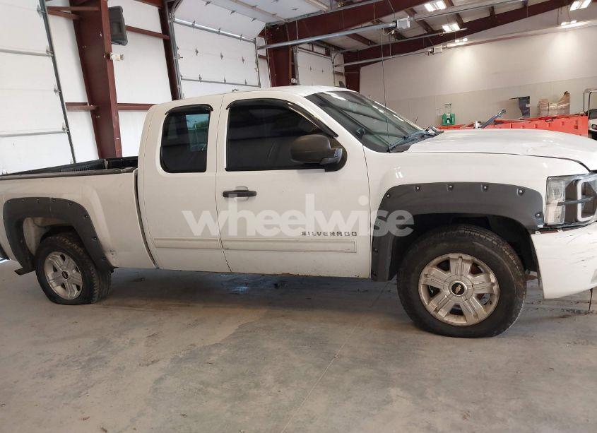 Photo 13 of 2010 Chevrolet Silverado 1500 LT (VIN 1GCSKSE3XAZ103117)