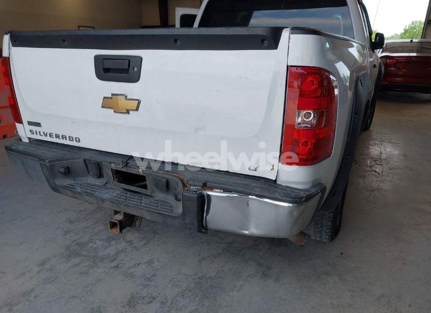 Photo 17 of 2010 Chevrolet Silverado 1500 LT (VIN 1GCSKSE3XAZ103117)
