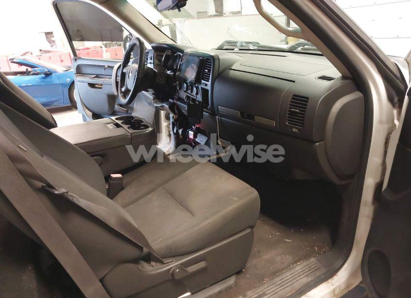 Photo 5 of 2010 Chevrolet Silverado 1500 LT (VIN 1GCSKSE3XAZ103117)