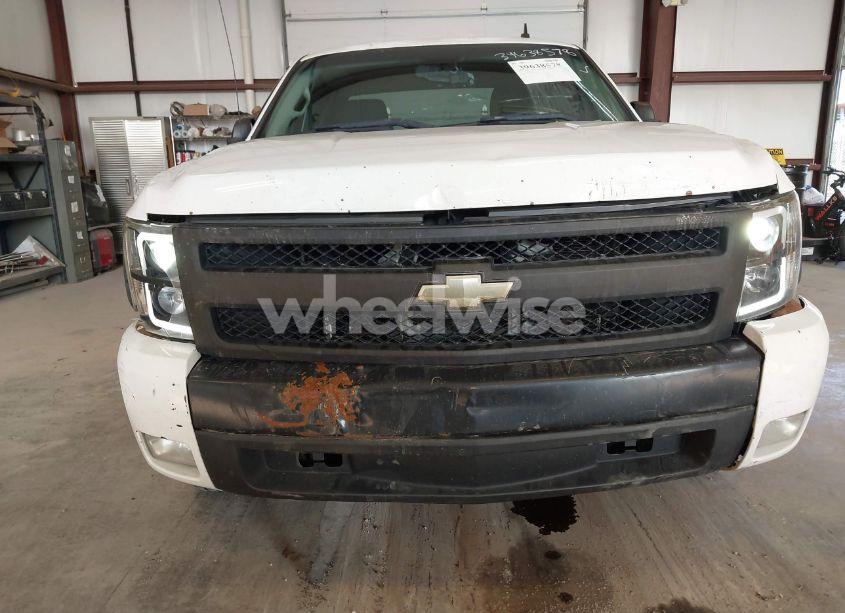 Photo 6 of 2010 Chevrolet Silverado 1500 LT (VIN 1GCSKSE3XAZ103117)