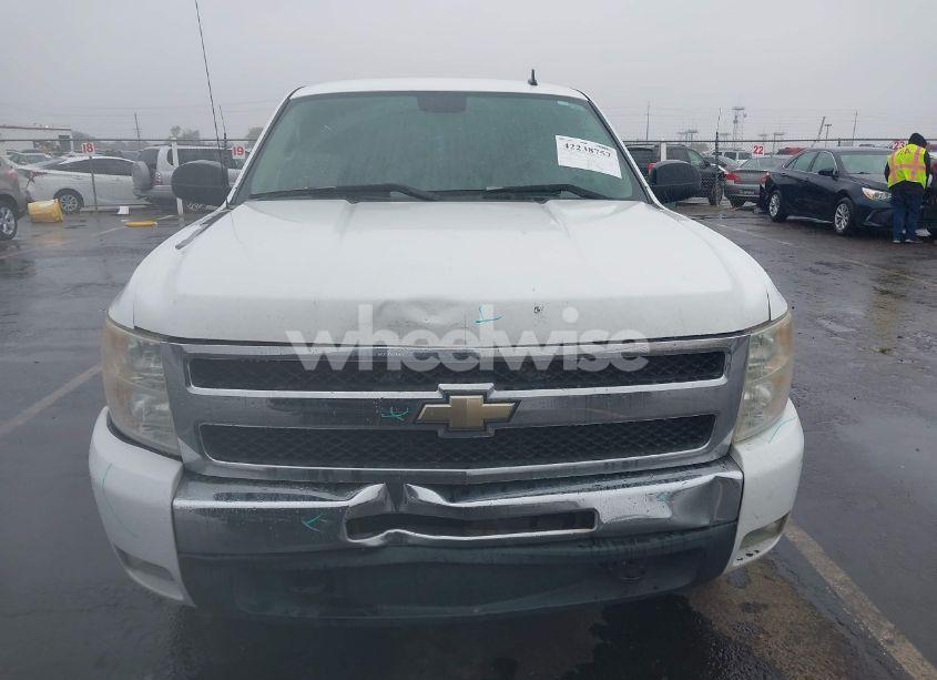 Photo 12 of 2010 Chevrolet Silverado 1500 LT (VIN 1GCSKSE3XAZ156139)