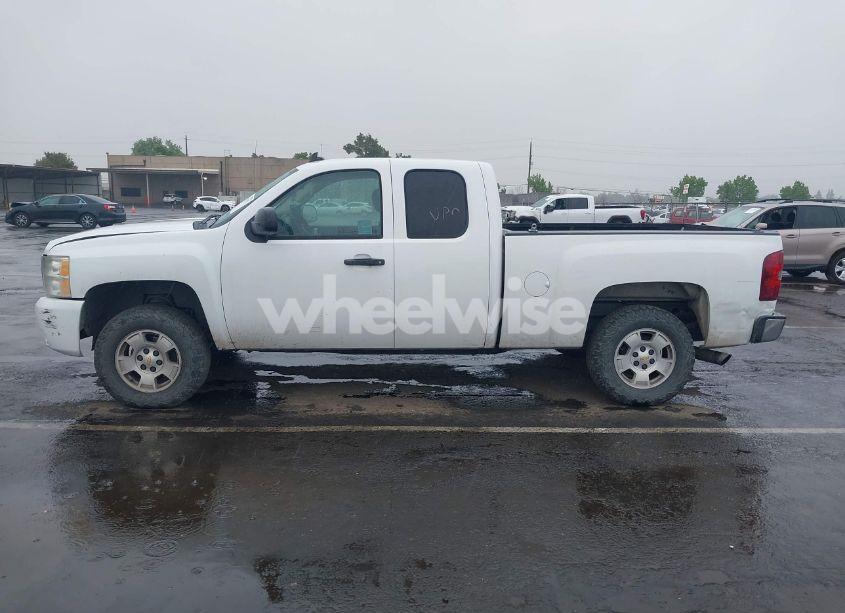 Photo 14 of 2010 Chevrolet Silverado 1500 LT (VIN 1GCSKSE3XAZ156139)