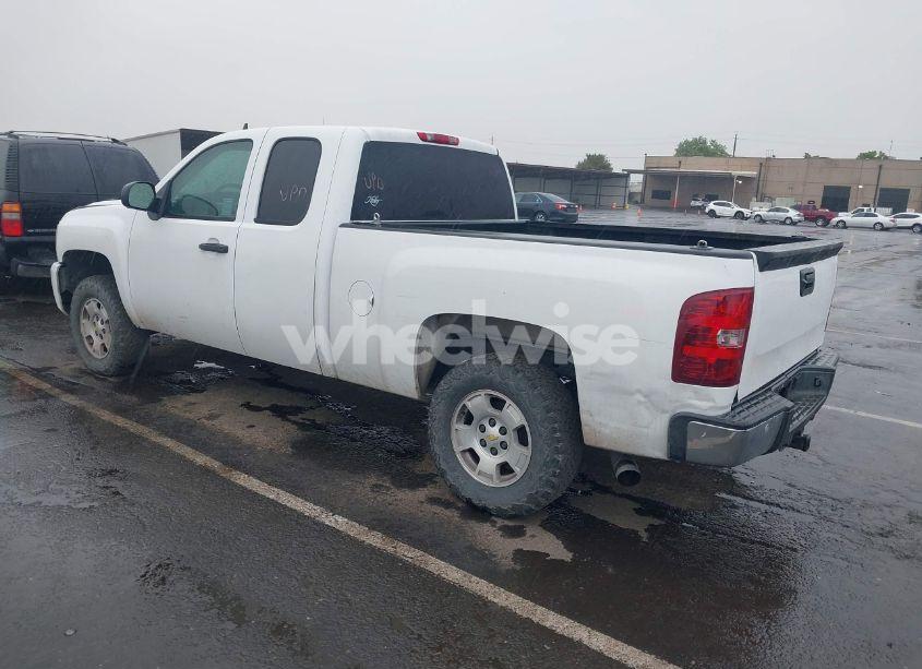 Photo 3 of 2010 Chevrolet Silverado 1500 LT (VIN 1GCSKSE3XAZ156139)
