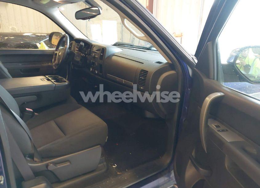 Photo 5 of 2010 Chevrolet Silverado 1500 LT (VIN 1GCSKSE3XAZ255219)