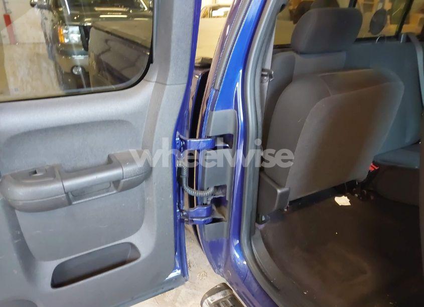 Photo 8 of 2010 Chevrolet Silverado 1500 LT (VIN 1GCSKSE3XAZ255219)