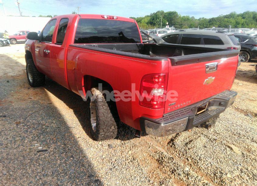 Photo 3 of 2010 Chevrolet Silverado 1500 LT (VIN 1GCSKSEA3AZ166347)