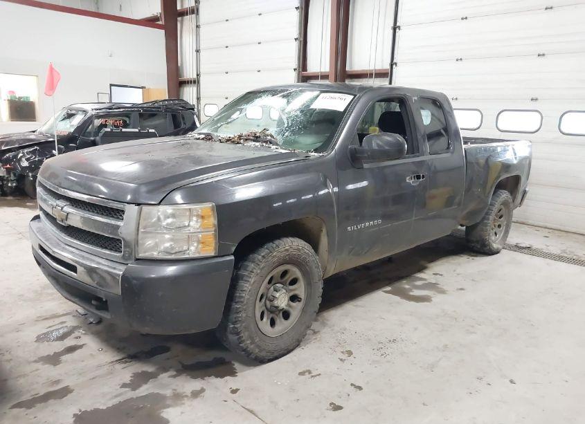 Photo 2 of 2010 Chevrolet Silverado 1500 LT (VIN 1GCSKSEA9AZ148256)