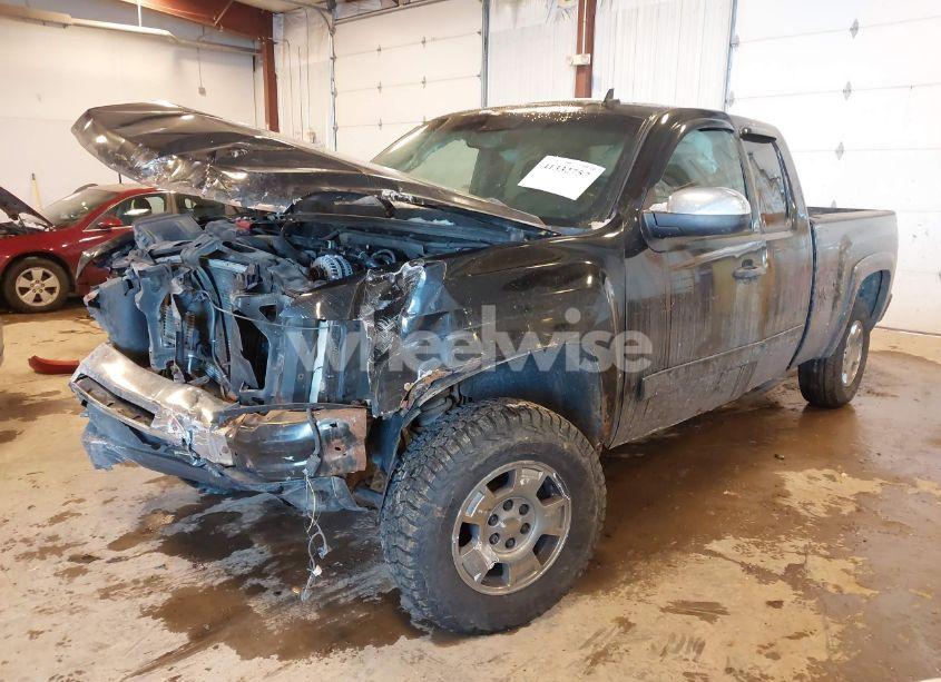 Photo 2 of 2010 Chevrolet Silverado 1500 LT (VIN 1GCSKSEA9AZ281535)