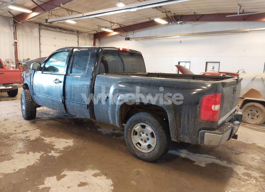 Photo 3 of 2010 Chevrolet Silverado 1500 LT (VIN 1GCSKSEA9AZ281535)