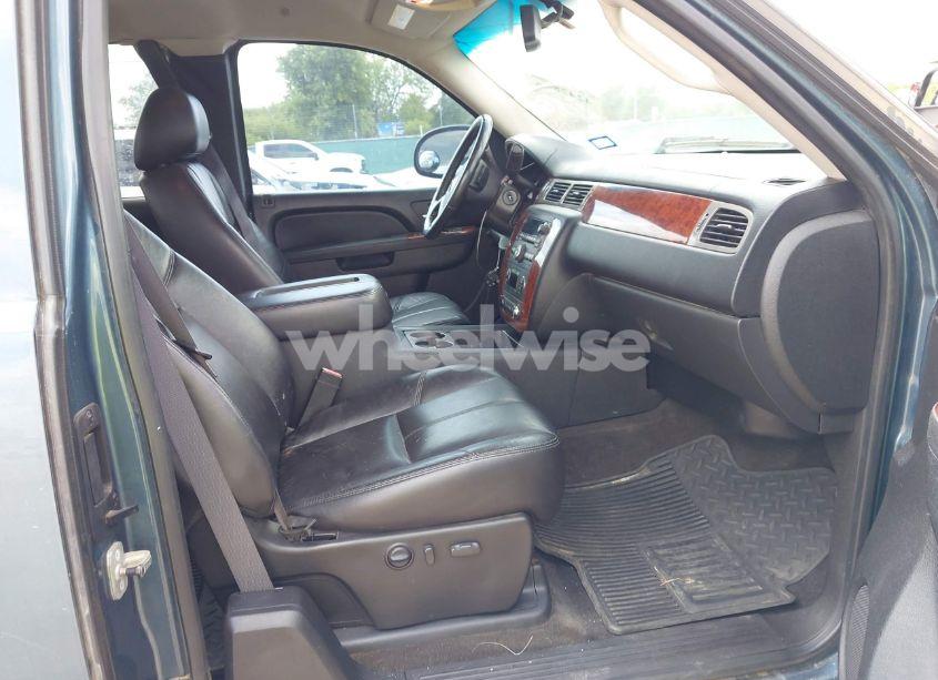 Photo 5 of 2010 Chevrolet Silverado 1500 LTZ (VIN 1GCSKTE30AZ127223)