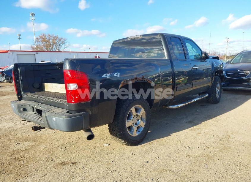 Photo 4 of 2010 Chevrolet Silverado 1500 LTZ (VIN 1GCSKTE32AZ127076)
