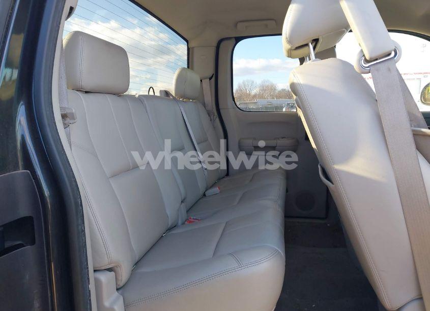 Photo 8 of 2010 Chevrolet Silverado 1500 LTZ (VIN 1GCSKTE32AZ127076)