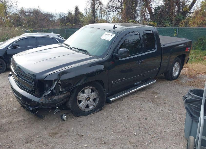 Photo 2 of 2010 Chevrolet Silverado 1500 LTZ (VIN 1GCSKTE36AZ128263)
