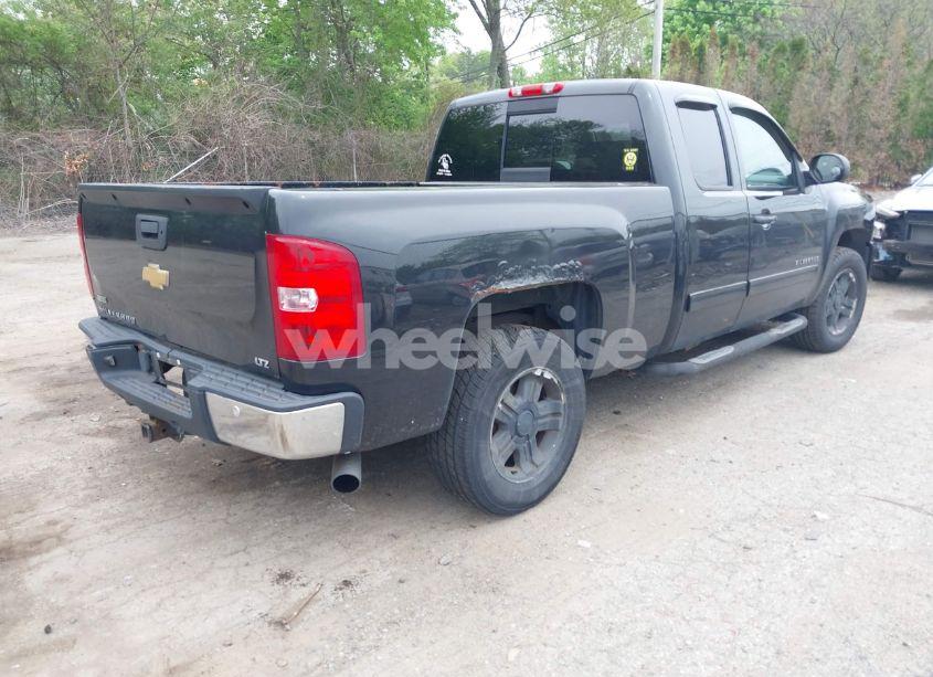 Photo 4 of 2010 Chevrolet Silverado 1500 LTZ (VIN 1GCSKTE39AZ111912)