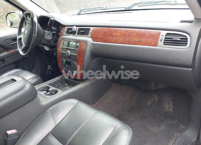 Photo 5 of 2010 Chevrolet Silverado 1500 LTZ (VIN 1GCSKTE39AZ111912)