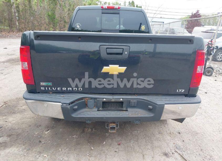 Photo 6 of 2010 Chevrolet Silverado 1500 LTZ (VIN 1GCSKTE39AZ111912)