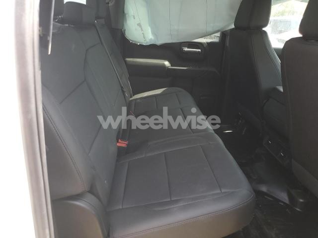 Photo 6 of 2024 CHEVROLET SILVERADO K1500 (VIN 1GCUDAED9RZ315315)