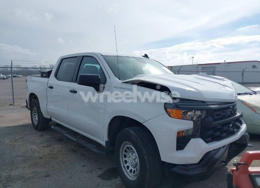 2024 Chevrolet Silverado 1500 4WD SHORT BED WT (VIN 1GCUDAEDXRZ234761) main photo