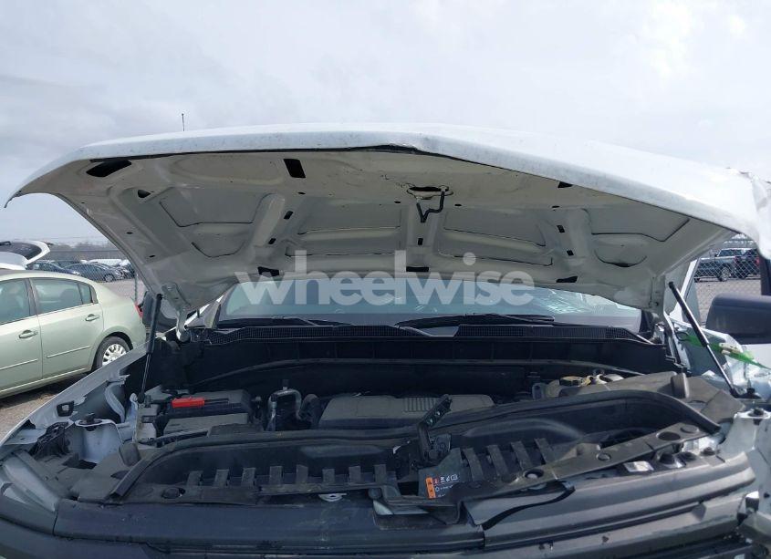 Photo 10 of 2024 Chevrolet Silverado 1500 4WD SHORT BED WT (VIN 1GCUDAEDXRZ234761)