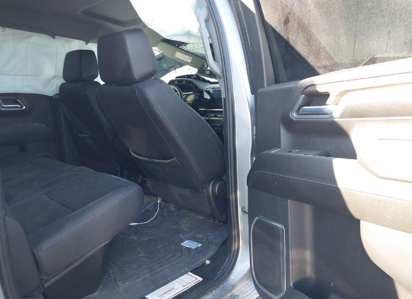 Photo 8 of 2023 Chevrolet Silverado 1500 (VIN 1GCUDDE86PZ269783)