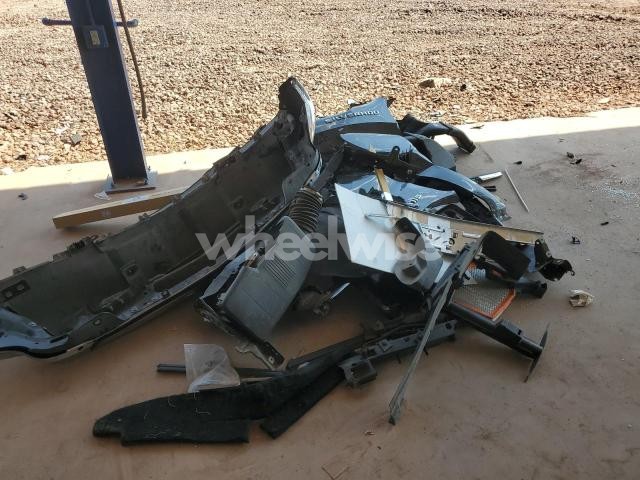 Photo 5 of 2022 CHEVROLET SILVERADO K1500 LT (VIN 1GCUDDED0NZ584721)