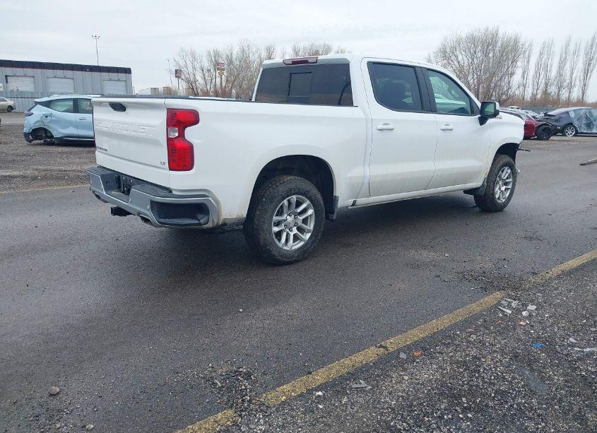 Photo 4 of 2024 Chevrolet Silverado 1500 4WD SHORT BED LT (VIN 1GCUDDED1RZ123999)