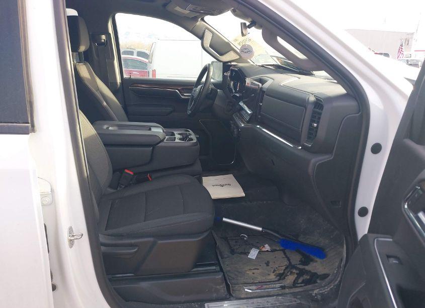 Photo 5 of 2024 Chevrolet Silverado 1500 4WD SHORT BED LT (VIN 1GCUDDED1RZ123999)