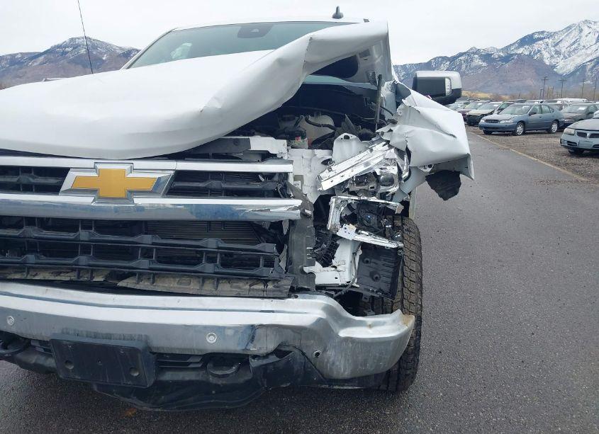 Photo 6 of 2024 Chevrolet Silverado 1500 4WD SHORT BED LT (VIN 1GCUDDED1RZ123999)