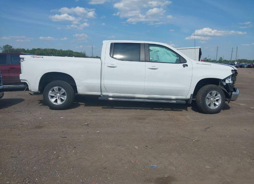 Photo 13 of 2023 Chevrolet Silverado 1500 4WD STANDARD BED LT (VIN 1GCUDDED2PZ316837)