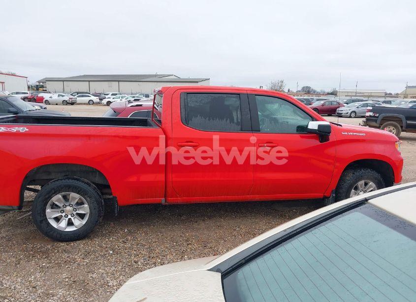 Photo 13 of 2023 Chevrolet Silverado 1500 4WD STANDARD BED LT (VIN 1GCUDDED2PZ324422)