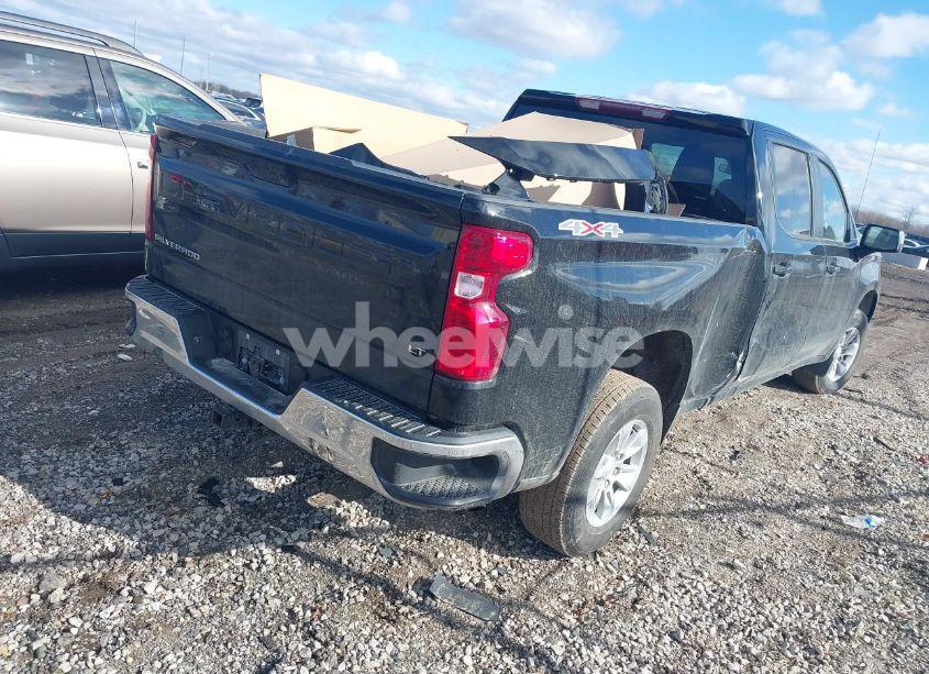 Photo 4 of 2023 Chevrolet Silverado 1500 4WD STANDARD BED LT (VIN 1GCUDDED2PZ325313)