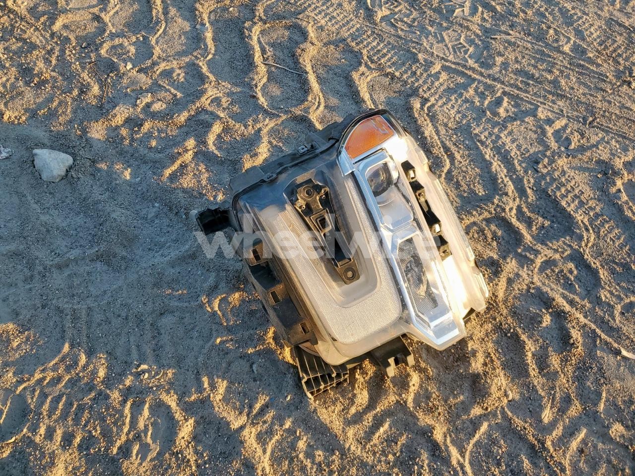 Photo 12 of 2023 CHEVROLET SILVERADO K1500 LT (VIN 1GCUDDED3PZ308519)