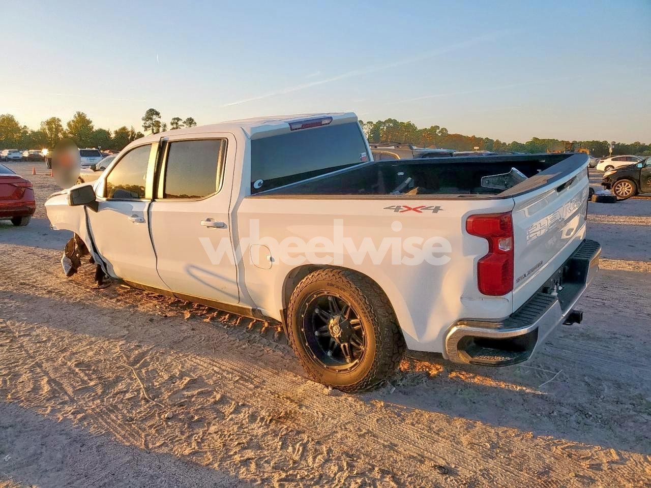 Photo 2 of 2023 CHEVROLET SILVERADO K1500 LT (VIN 1GCUDDED3PZ308519)