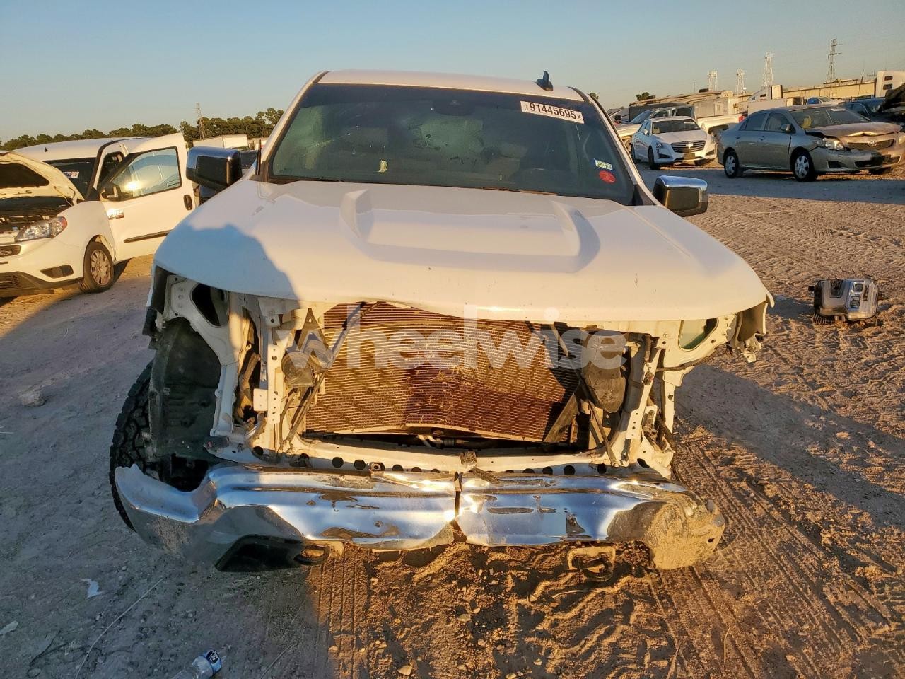 Photo 5 of 2023 CHEVROLET SILVERADO K1500 LT (VIN 1GCUDDED3PZ308519)