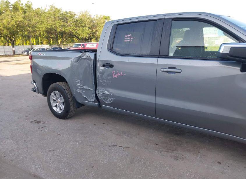 Photo 6 of 2023 Chevrolet Silverado 1500 4WD STANDARD BED LT (VIN 1GCUDDED4PZ322476)