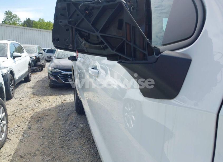 Photo 18 of 2023 Chevrolet Silverado 1500 4WD STANDARD BED LT (VIN 1GCUDDED4PZ323367)