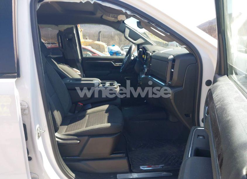 Photo 5 of 2024 Chevrolet Silverado 1500 4WD SHORT BED LT (VIN 1GCUDDED4RZ107229)