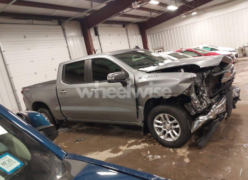 Photo 13 of 2024 Chevrolet Silverado 1500 4WD SHORT BED LT (VIN 1GCUDDED8RZ129024)