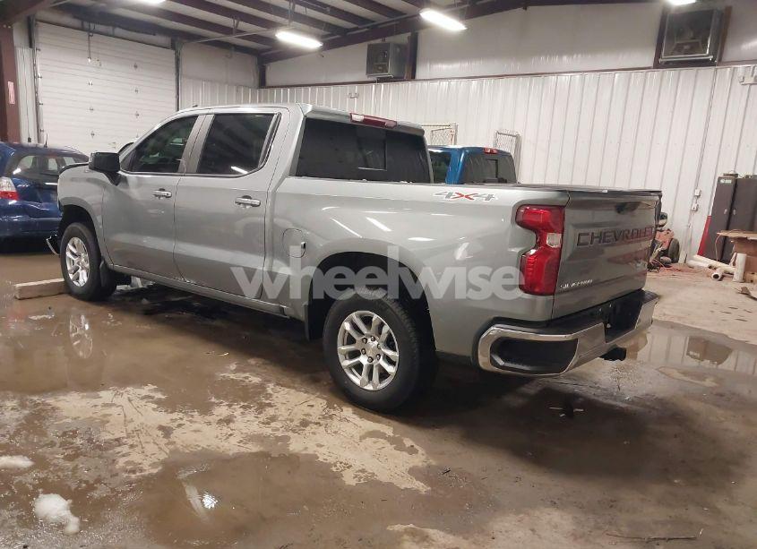 Photo 3 of 2024 Chevrolet Silverado 1500 4WD SHORT BED LT (VIN 1GCUDDED8RZ129024)