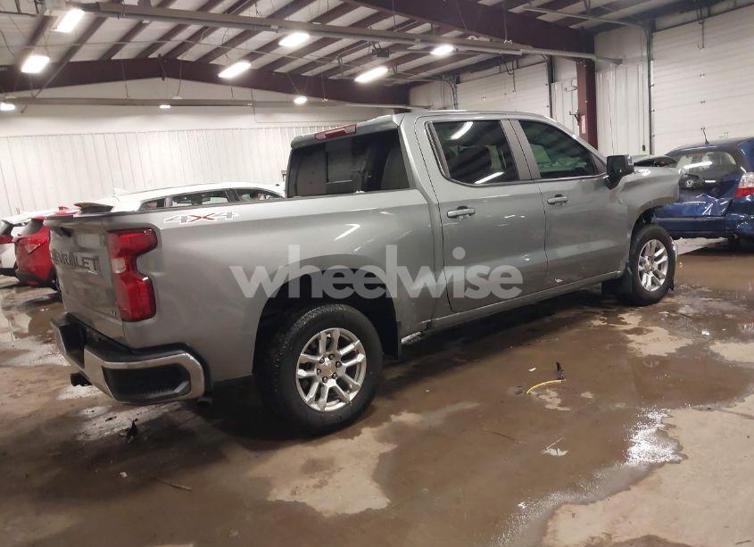 Photo 4 of 2024 Chevrolet Silverado 1500 4WD SHORT BED LT (VIN 1GCUDDED8RZ129024)