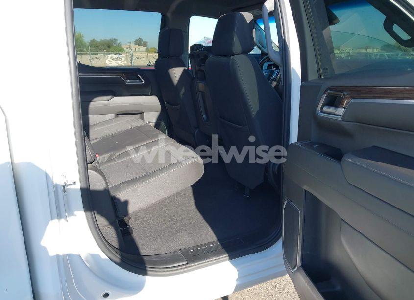 Photo 8 of 2022 Chevrolet Silverado 1500 4WD STANDARD BED LT (VIN 1GCUDDEDXNZ537566)