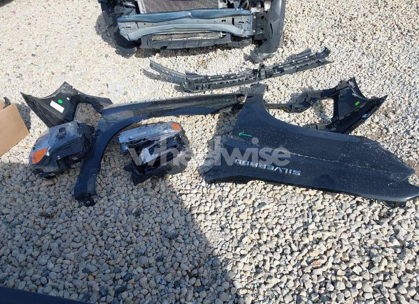 Photo 12 of 2024 Chevrolet Silverado 1500 4WD STANDARD BED LT (VIN 1GCUDDEDXRZ292189)