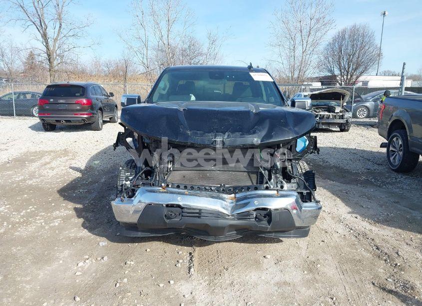 Photo 13 of 2024 Chevrolet Silverado 1500 4WD STANDARD BED LT (VIN 1GCUDDEDXRZ292189)